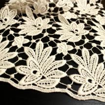 Guipure-Allover aus BIO-Baumwolle Design 69848 - roh 