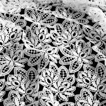 Spitzen-Allover A12 in Weiß, 90 cm breit - Muster Handmuster
